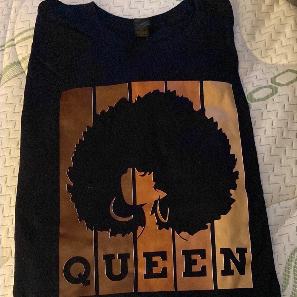 Gildan Black Tee with Gold Queen Design